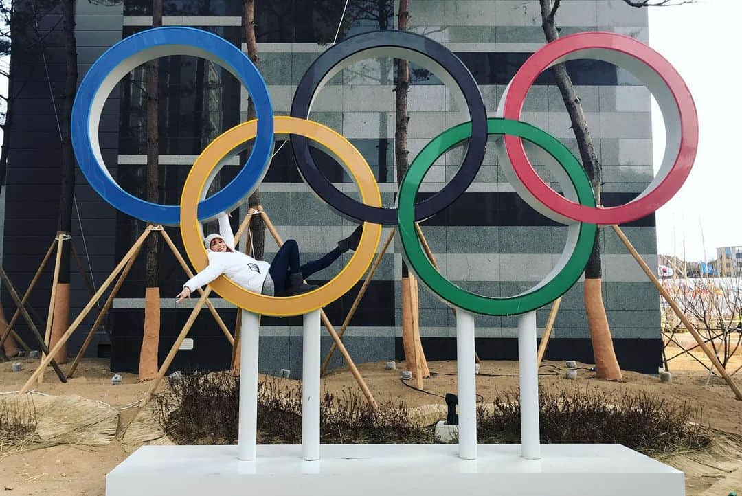 ティファニー・ザホースキさんのインスタグラム写真 - (ティファニー・ザホースキInstagram)「Today marks exactly 1 year until the next Olympics, even though it feels like just yesterday we were lucky to participate in our first Olympics! 🥰❤️   Countdown day 1 of 365 🙌🏻😌  #olympics #pyeongchang #pyeongchang2018 #icedance #teamrussia #olympicathletefromrussia #olympicchannel @olympicchannel @olympics @olympic_russia @athlete365」2月4日 4時09分 - tiffytaz