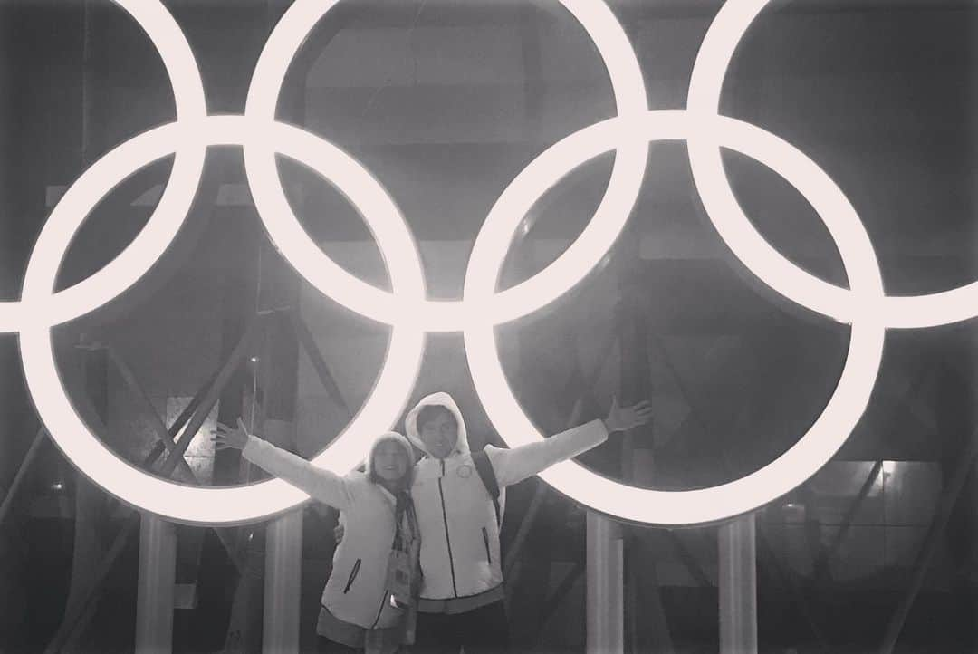 ティファニー・ザホースキさんのインスタグラム写真 - (ティファニー・ザホースキInstagram)「Today marks exactly 1 year until the next Olympics, even though it feels like just yesterday we were lucky to participate in our first Olympics! 🥰❤️   Countdown day 1 of 365 🙌🏻😌  #olympics #pyeongchang #pyeongchang2018 #icedance #teamrussia #olympicathletefromrussia #olympicchannel @olympicchannel @olympics @olympic_russia @athlete365」2月4日 4時09分 - tiffytaz