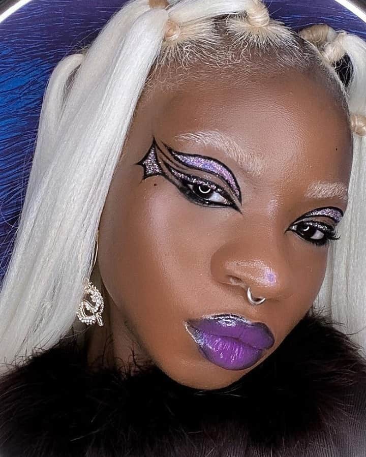 NYX Cosmeticsさんのインスタグラム写真 - (NYX CosmeticsInstagram)「@bbgrla serves 90's popstar vibes with this electric purple glam 💜⚡ She gets the look using: 💫 Brow Glue 💫 Lift & Snatch! Brow Tint Pen in 'Taupe' 💫 Shine Loud High Shine Lip Color in 'Shake Things Up' • #shineloud #nyxcosmetics #nyxprofessionalmakeup #crueltyfreebeauty #veganformula」2月4日 4時27分 - nyxcosmetics
