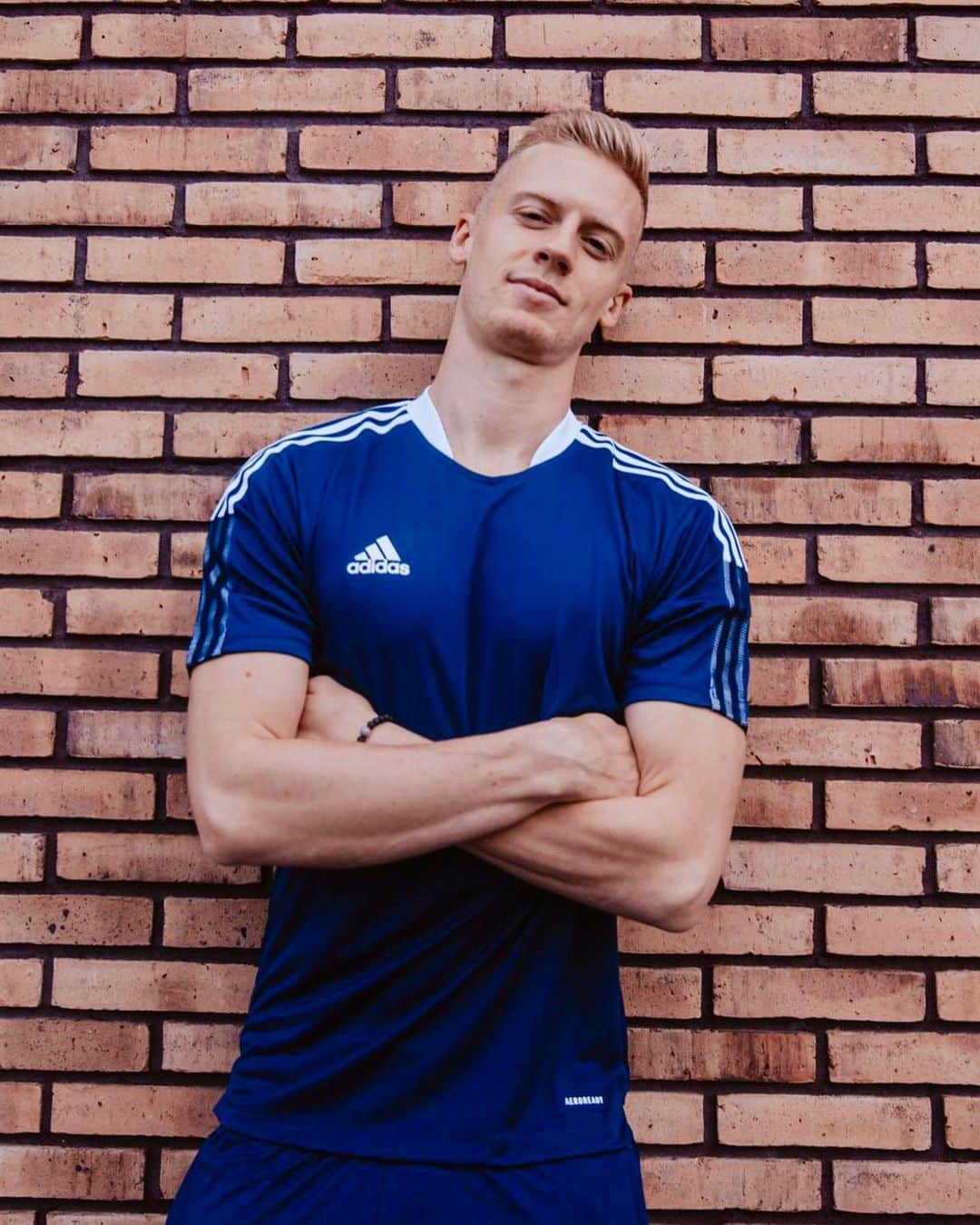 ティモ・バウムガルトルさんのインスタグラム写真 - (ティモ・バウムガルトルInstagram)「New Drop 🔵  #TIRO21 @adidasfootball」2月4日 4時53分 - timo_baumgartl