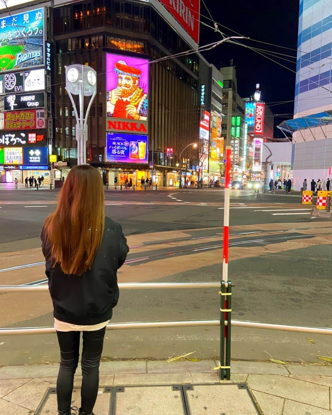 美神れおなのインスタグラム：「#タイムラグ投稿 今年ぢゃない‪\(ᯅ̈ )/‬  生まれて初めての北海道(⑉• •⑉) 寒かった( ˙◊︎˙◞︎)◞︎  今まで北は山形止まりだったけど ついに越えた₍ᐢ.ˬ.ᐢ₎  #北海道#札幌市#札幌#すすきの#北海道2泊3日#弾丸旅行#移動距離半端ない#冬のある日」