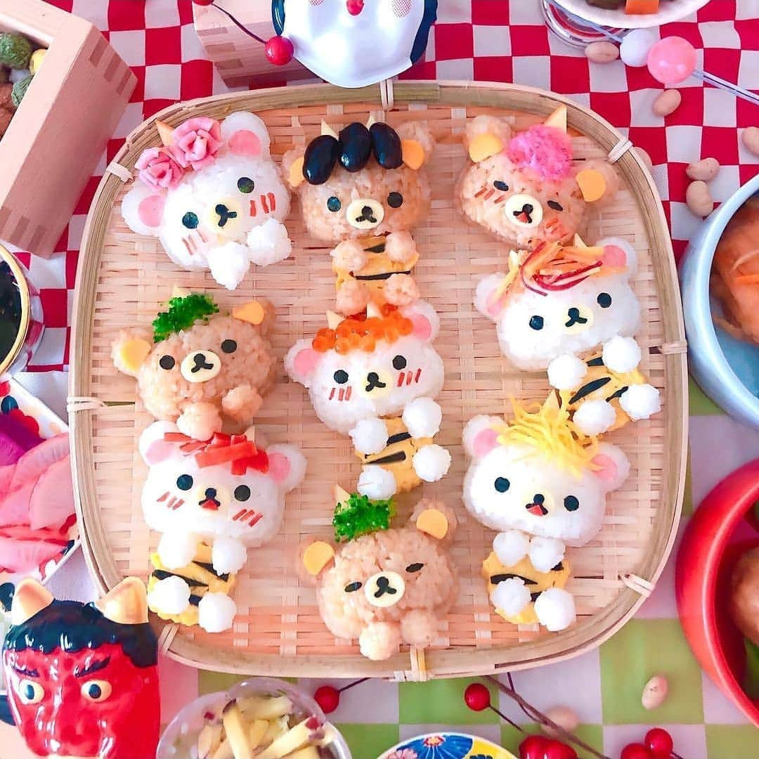 Rilakkuma US（リラックマ）さんのインスタグラム写真 - (Rilakkuma US（リラックマ）Instagram)「@rm2boysmama created this wonderful platter of Rilakkuma rice balls decorated to look like little oni (demons) in honor of the Japanese holiday Setsubun! We love how perfect each one looks!  #rilakkuma #sanx #rilakkumaus #bento #charaben #cutefood #kawaii #cute #リラックマ #サンエックス」2月4日 4時46分 - rilakkumaus