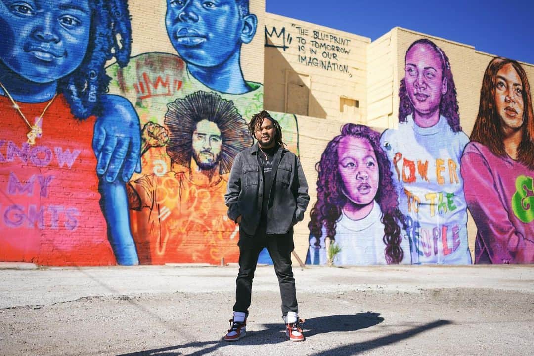 Ben & Jerry'sのインスタグラム：「@bmike2c is the artist behind @kaepernick7's Change the Whirled Non-Dairy, as well as a new mural in Tampa, FL celebrating Kaepernick's activism and @yourrightscamp. We chatted with him about the fight for Black liberation and the incredible impact of art. Learn more at the link in our bio!」