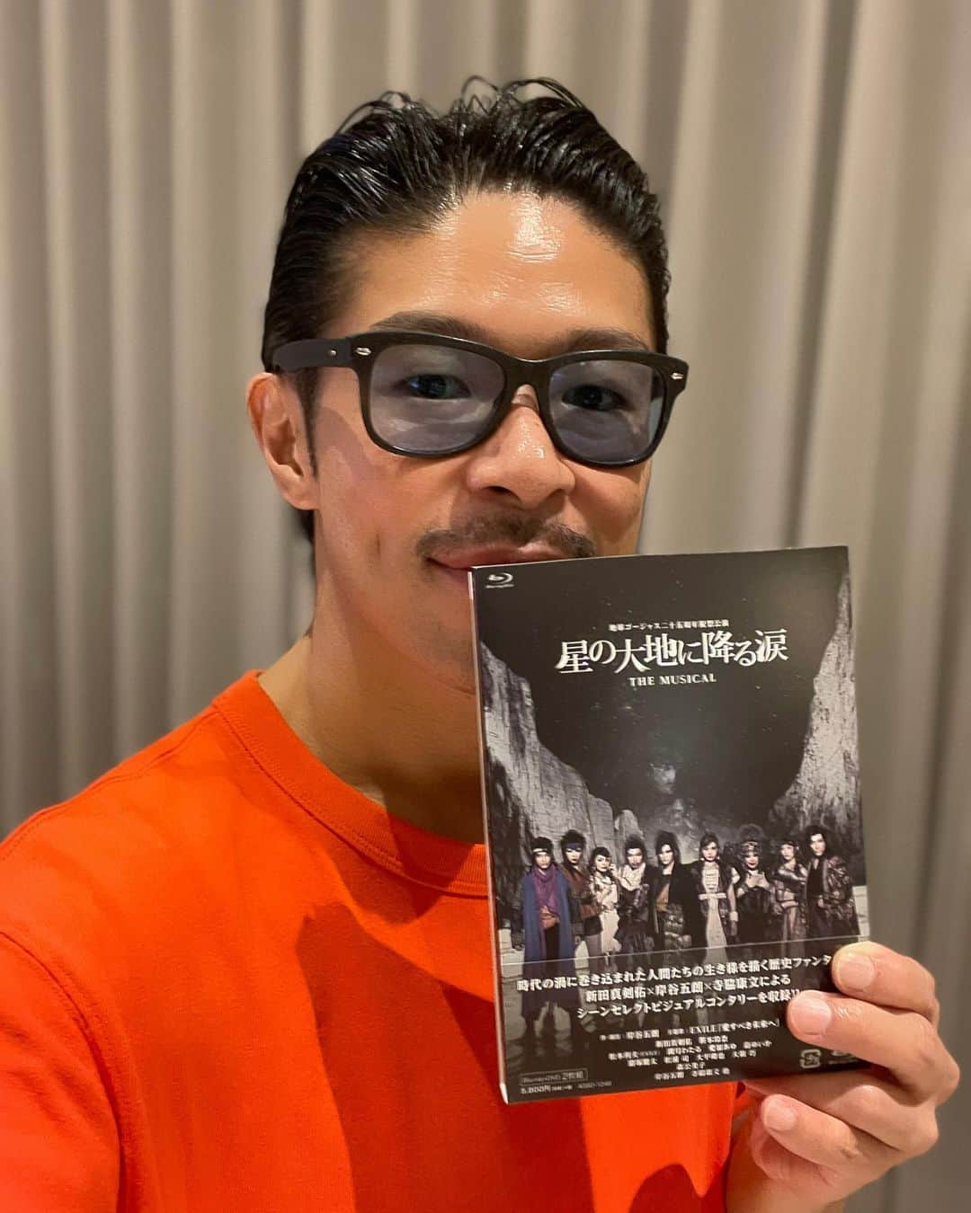 劇団EXILE 松組さんのインスタグラム写真 - (劇団EXILE 松組Instagram)「地球ゴージャス二十五周年祝祭公演 「星の大地に降る涙 THE MUSICAL」Blu-ray 本日2/3(水)本日リリースです‼️  ▼地球ゴージャス公式 HP https://www.chikyu-gorgeous.jp/」2月3日 20時34分 - matsugumi_ldh