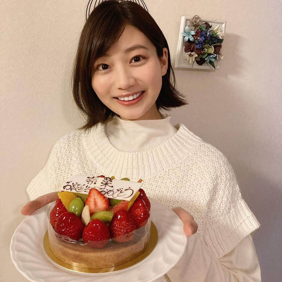 村上奈菜のインスタグラム：「また一つ歳を重ねました☺︎🎂 ラスト20代、楽しみたいです🥰 これからもよろしくお願いします☺️♡ 奈菜」