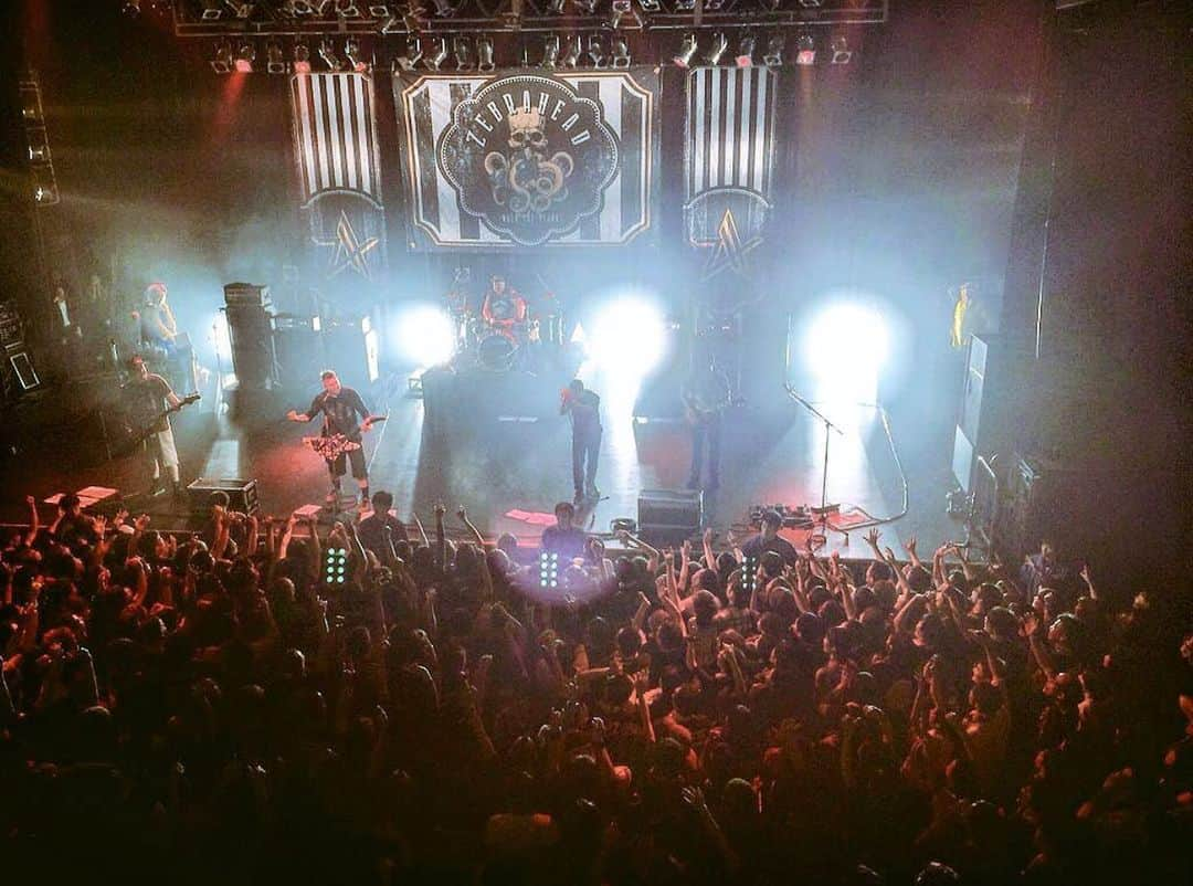 Zebraheadさんのインスタグラム写真 - (ZebraheadInstagram)「5 years ago in Japan on the Walk the Plank tour! Fucking raging good time!!  #Zebrahead #walktheplank #japan  📷 by @merid34」2月3日 20時53分 - zebraheadofficial