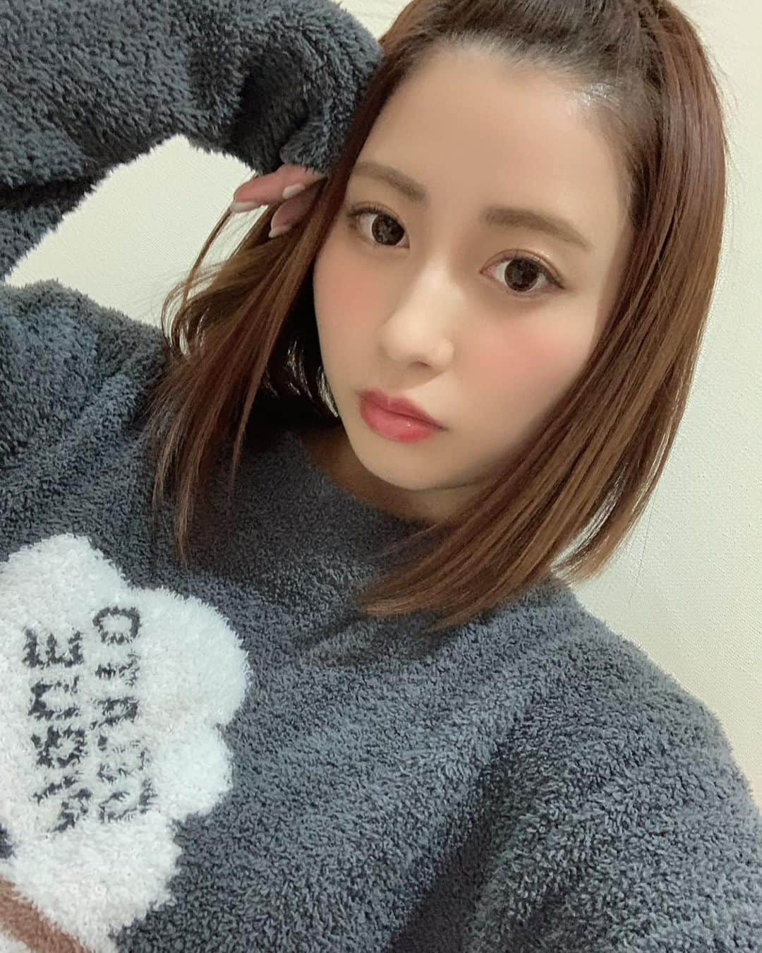 のインスタグラム：「💤 . . もう眠くなってきました。 . . #sleepy」