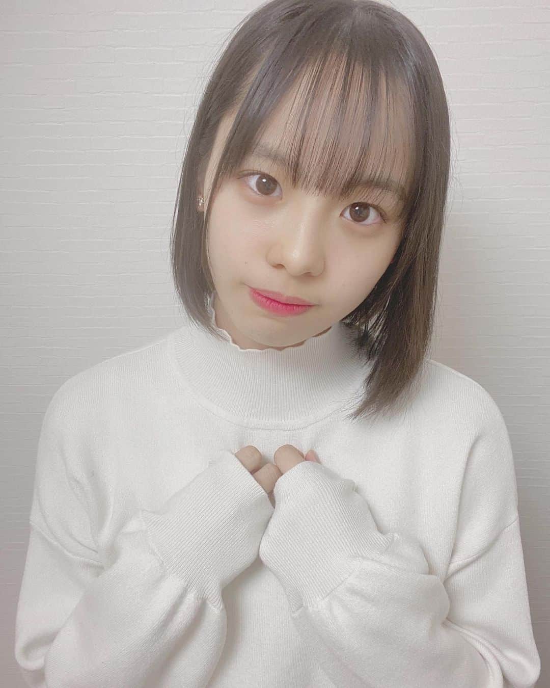 佐佐木一心のインスタグラム：「・  タートルネック好きですか〜  #ラストアイドル #ラストアイドル2期生 #タートルネック #タートルネックニット #タートルネックセーター #タートルネックコーデ  #タートル #gu」