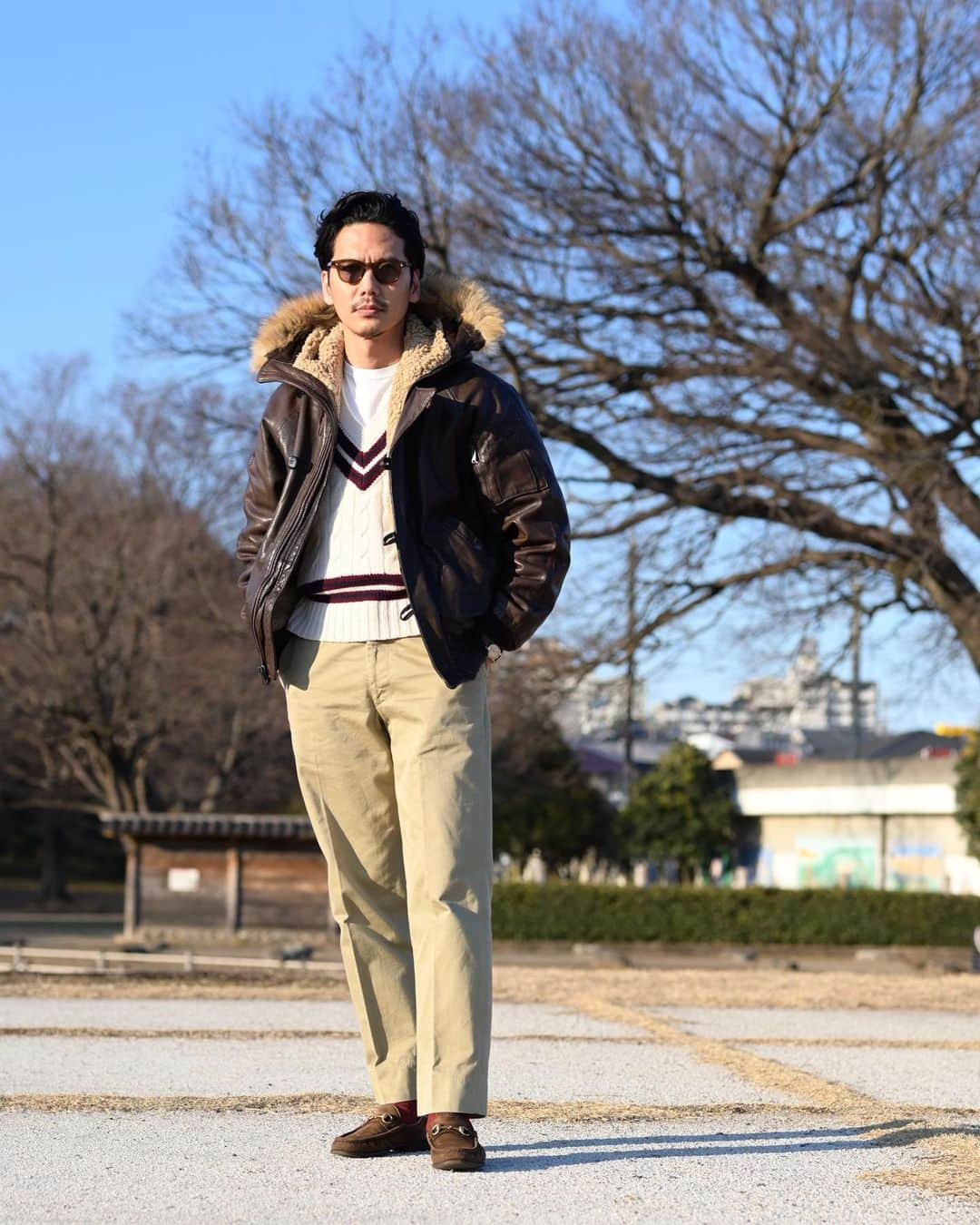 Shuhei Nishiguchiさんのインスタグラム写真 - (Shuhei NishiguchiInstagram)「"Vintage Casual"Under the winter blue sky Details◀︎◀︎◀︎swipe left 冬の青空の下で ・ ・ ・ Tap for Brands #instafashion #picoftheday #wiw #mensstreetstyle #follow #preppystyle #sartorial #influence #bestoftheday #vintagestyle #vintagewear  #spezzatura #outfitmen」2月3日 21時13分 - shuhei_nishiguchi