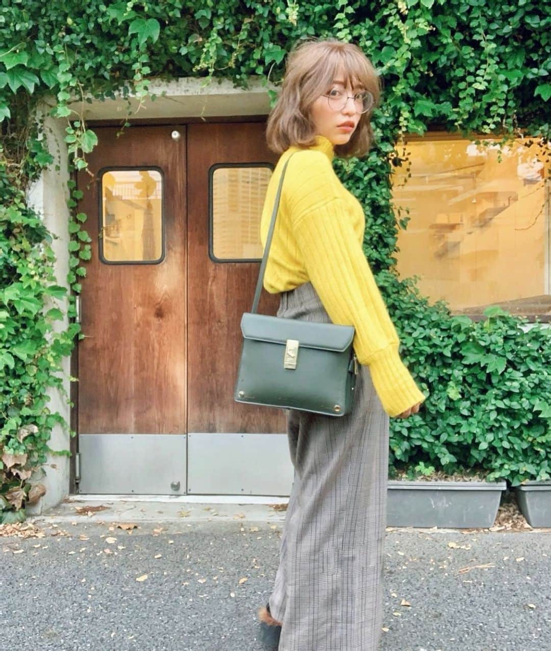 和希詩織のインスタグラム：「#clubhouse はじめました。 みんなフォローして会話参加してきてね🙆‍♀️笑 . . . 今日は配信しないけど 和希詩織で検索して✨ . . .  clubhouseこそ素の中の素を出してこうと思う💪笑 . . . . . #クラブハウス　#クラブハウスサンド #音声配信 #音声でお楽しみください」