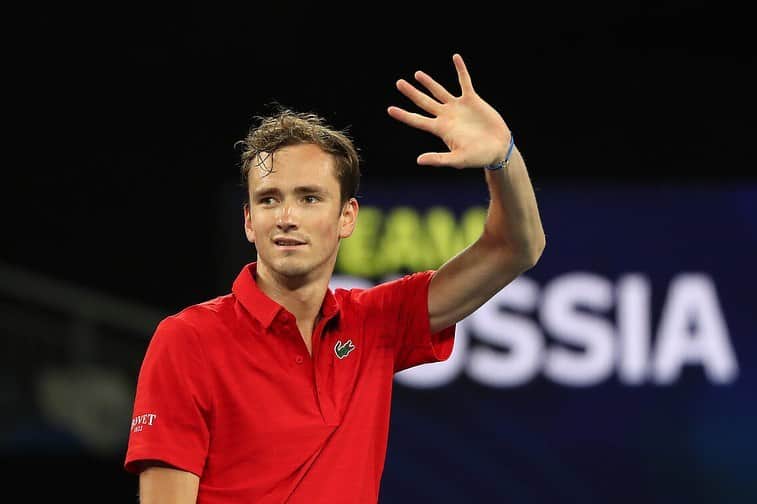 ダニール・メドベージェフのインスタグラム：「Заслуженный выход в полуфинал  @atpcup Россия вперёд 🤟🏼// Team Russia 🎉💪🏼👌🏻into the semis 🤛🏻」