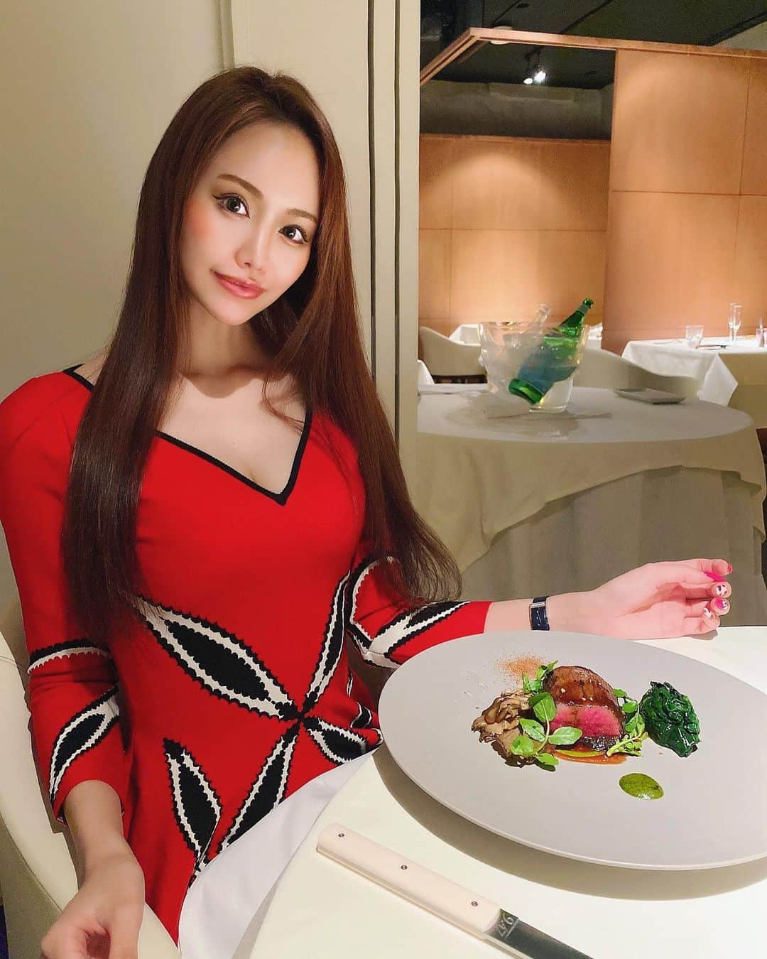 桜ゆみさんのインスタグラム写真 - (桜ゆみInstagram)「. ライラでフレンチランチ🌹💕 お肉が美味しすぎた〜🤤 フレンチ大好き❤️いっぱいいきたいな~ . #lyla #ライラ #赤坂ランチ #赤坂フレンチ #赤坂グルメ  #青山ランチ #青山フレンチ #青山一丁目グルメ #青山一丁目ランチ」2月3日 21時37分 - yumi.sakura1111