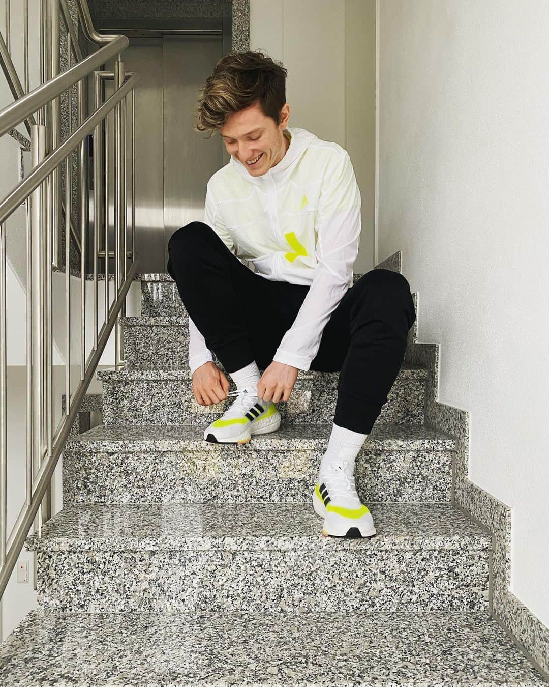 ミヒャエル・グレゴリッチュのインスタグラム：「Obsessed with the new #ultraboost21⚡️⚡️⚡️ thank you @adidas_de #createdwithadidas」