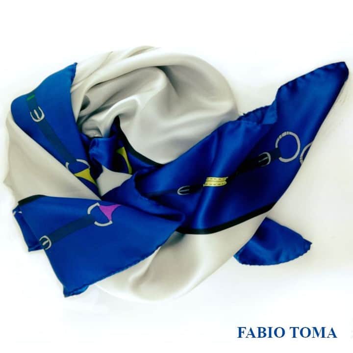 ファビオトーマのインスタグラム：「Foulard in pura seta - Sconto del 30% Pure silk square scarf - 30% off   www.fabiotoma.com/store」