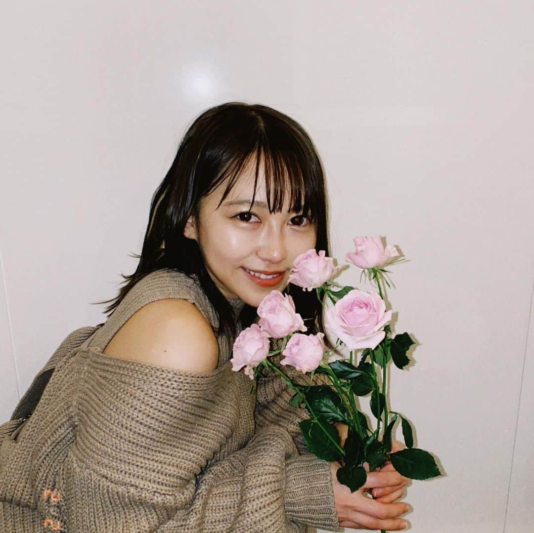 塚本美玲のインスタグラム：「冬のお家時間は好きだけど、春が楽しみ🌷」