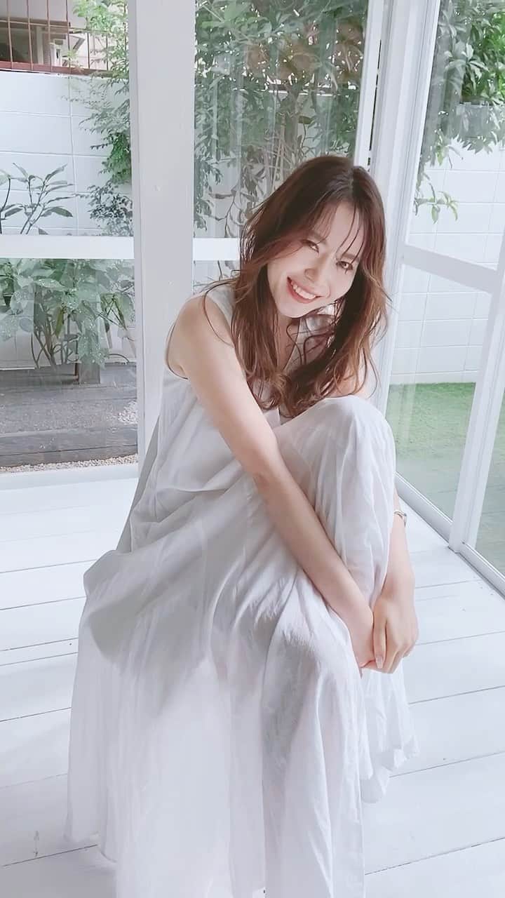 のインスタグラム：「オフショット！  #音楽の癖  先日のスタイリング剤撮影  関係者の皆さんモデルさんありがとうございました😊  #ヘアメイク #ヘアアレンジ #ヘアアレンジ動画 #スタイリング剤 #撮影」