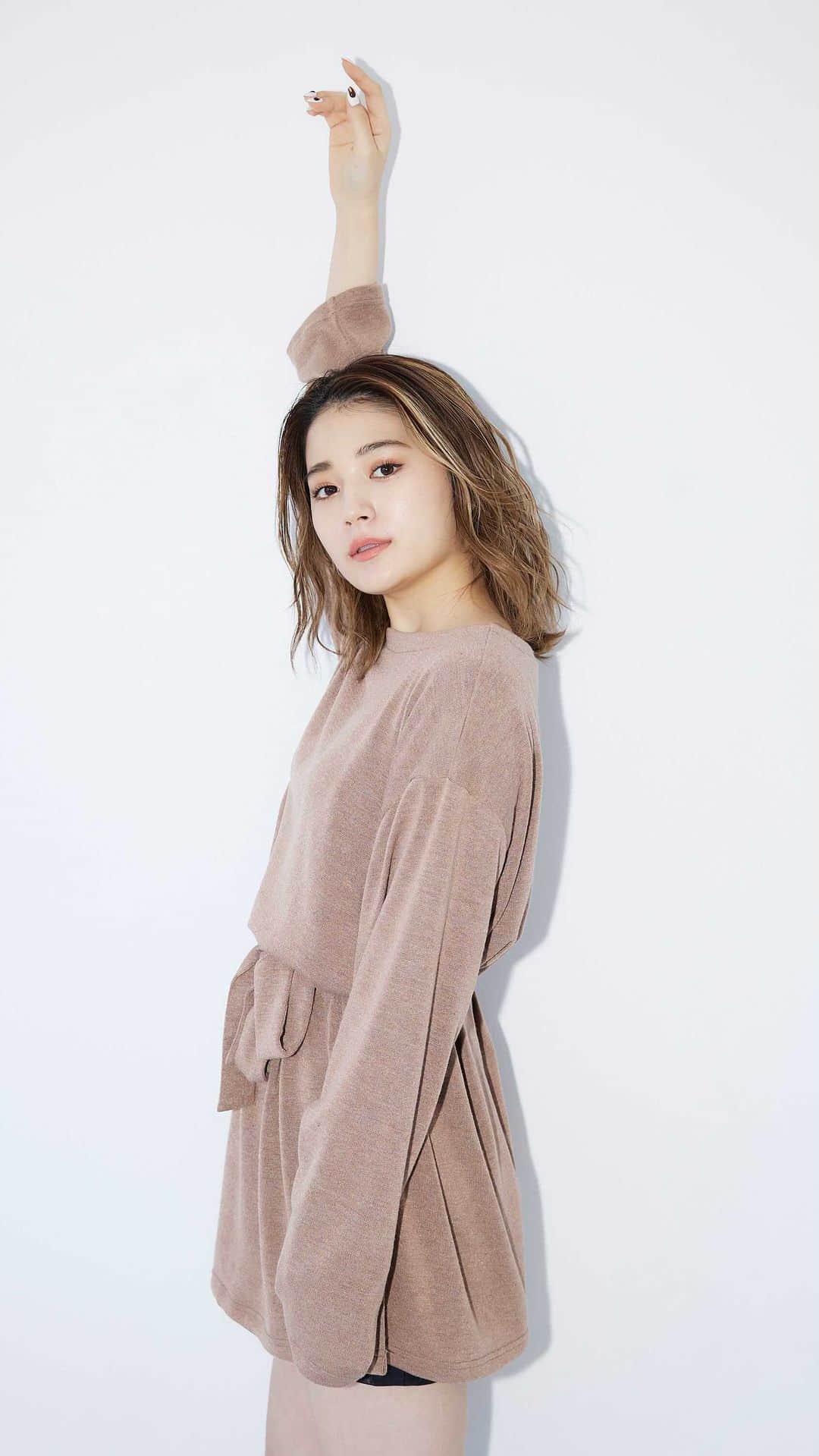 浪花ほのかのインスタグラム：「2月3日の20:00〜14日まで限定販売です♡♡ 3月中旬から末にお届け予定となっております♡♡ @tiare_closet  チェックしてみてください！！」