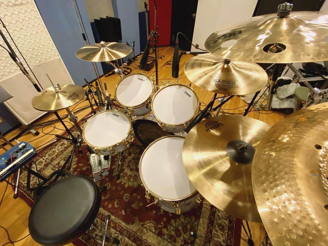 のインスタグラム：「Recording.  #Aldious #dwdrums #sabiancymbals #vicfirth #evansdrumheads #drumset #drummer」