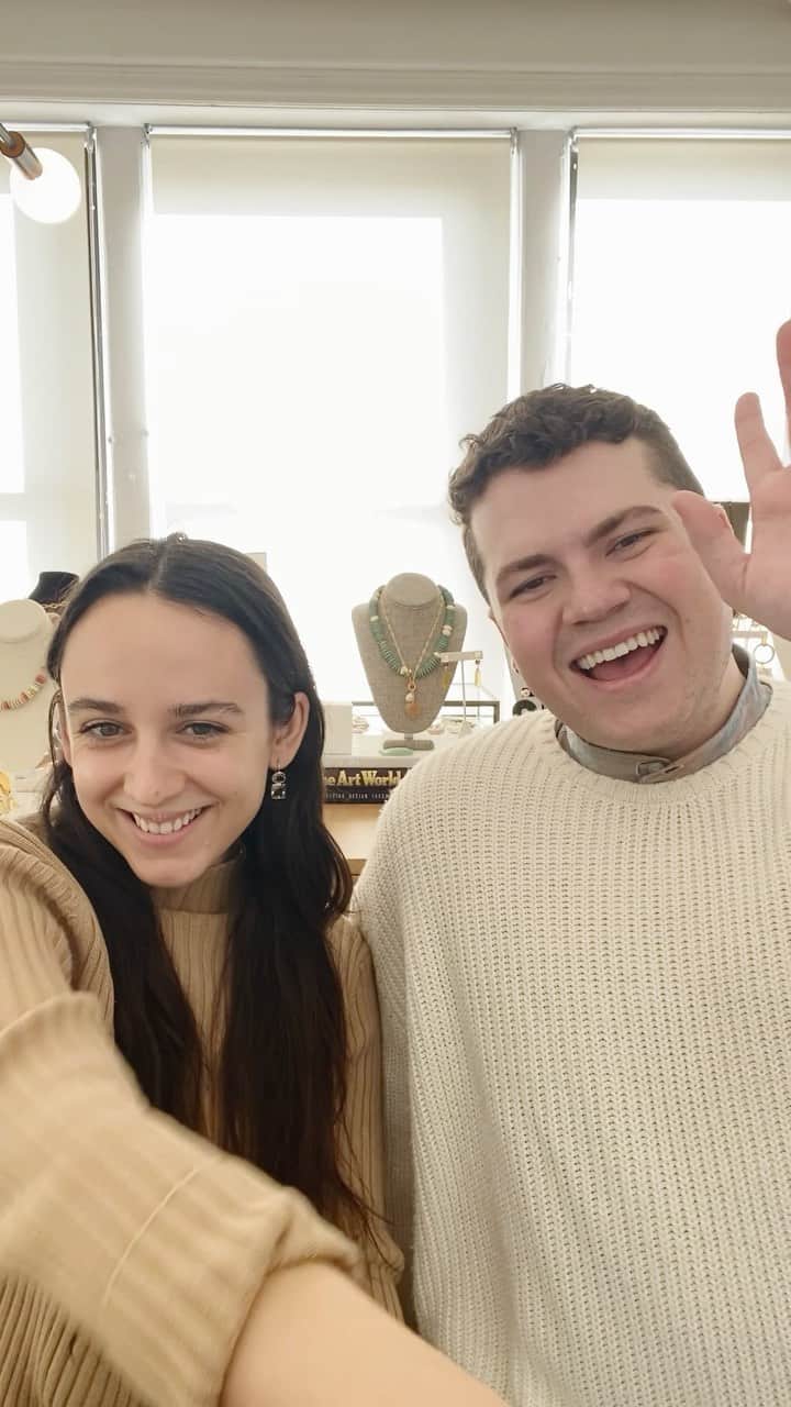 リジー フォルトゥナートのインスタグラム：「Your favorite duo Juliana (our brand manager) and Cy (our wholesale associate) 👯 are back to tell you about their Valentine’s Day picks 💘they’ve got good things up their sleeves like one-of-kind fine (for someone you love or yourself!) 💎 and the most gift-able 🎁 styles from the new collection. Tune in!」