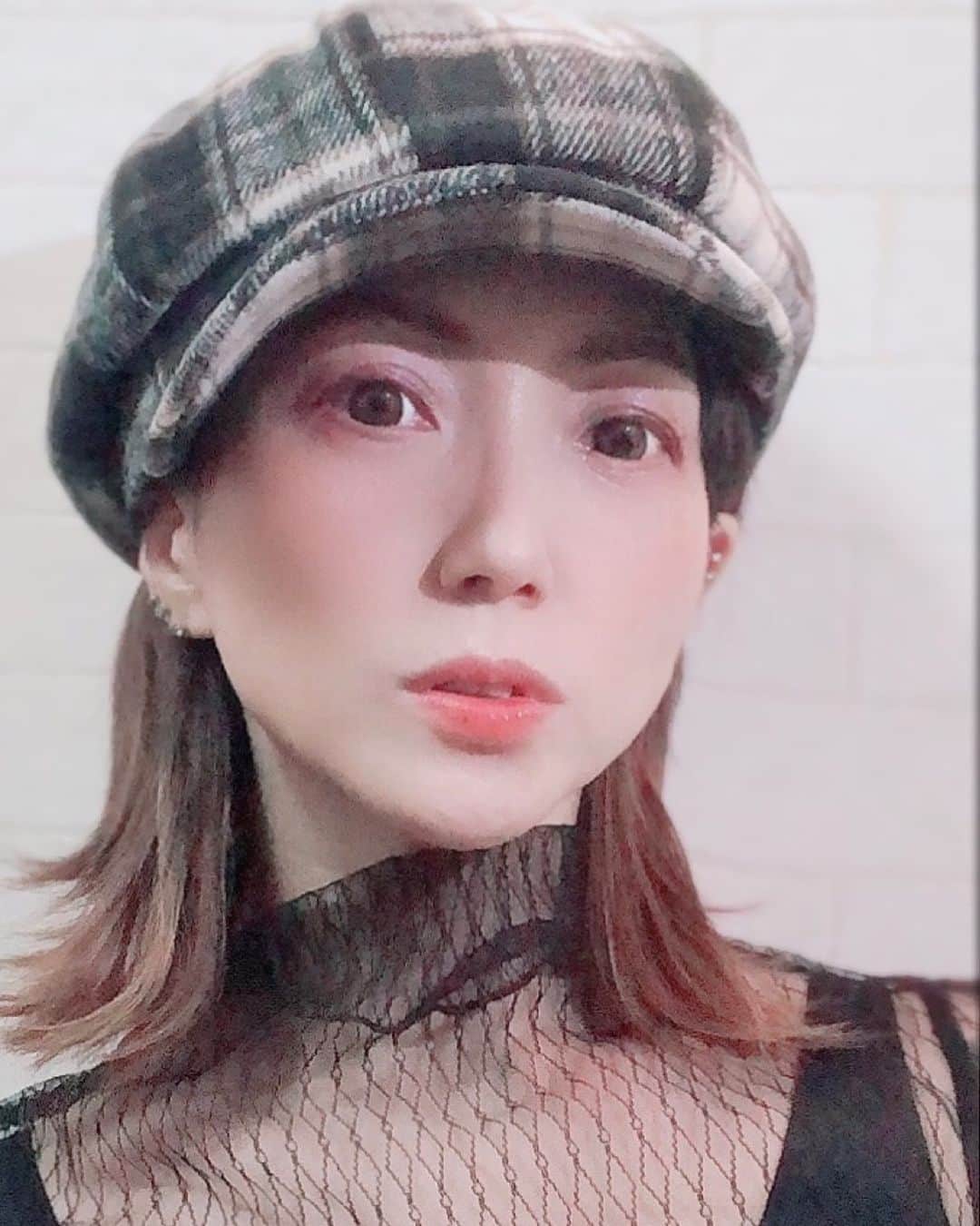 のインスタグラム：「トップスはレイヤードでチェックのキャスケット合わせやすくてかぶるだけでアクセントになる… ・ ・ #甘乃つばき #甘乃樁 #甘乃桩  #人妻 #熟女 #AV女優 #女优 #做爱 #sexy #AV女演员 #여배우 #AV여배 #horny #tits #pornvids #jav #japanPorn」