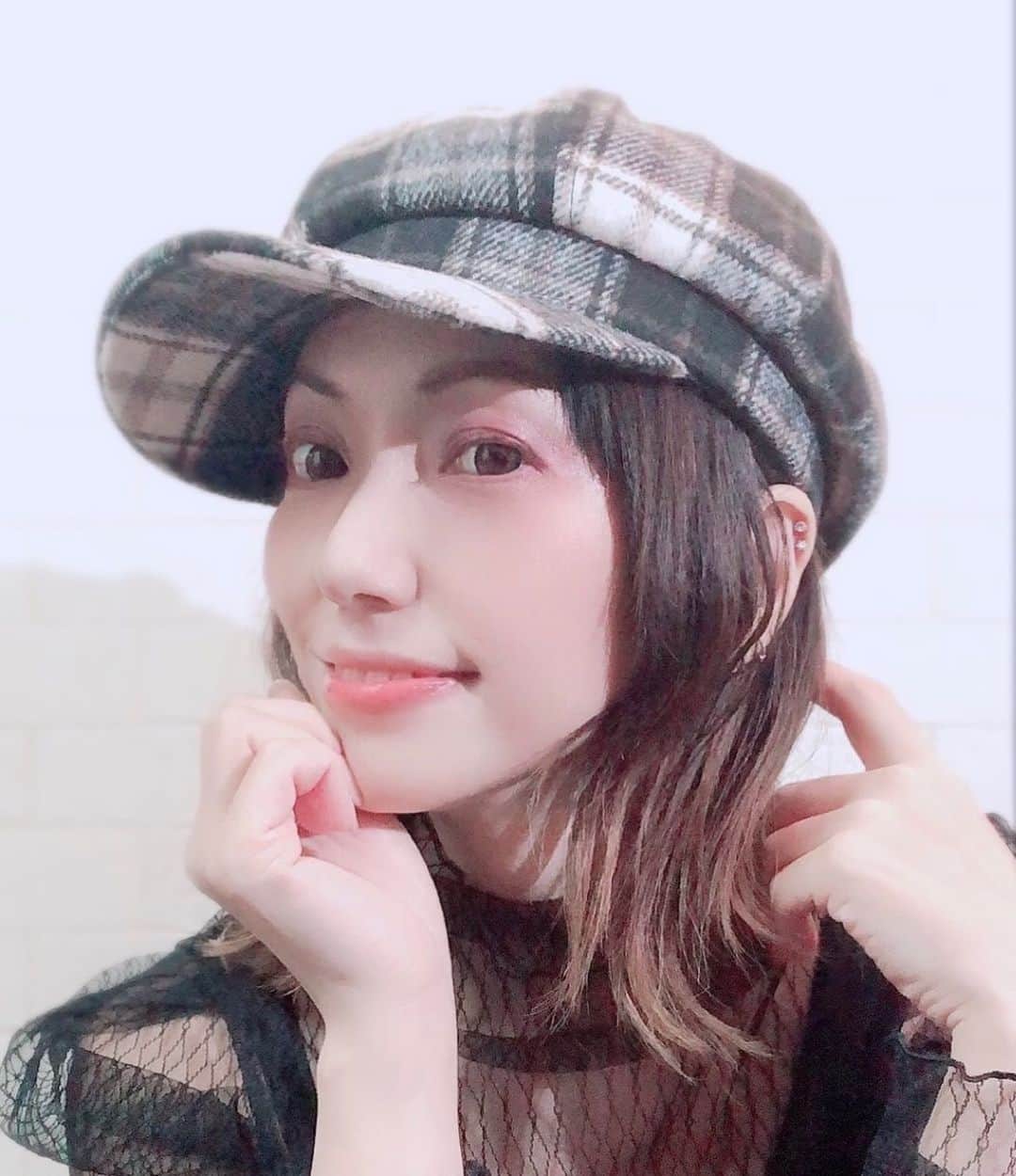 のインスタグラム：「トップスはレイヤードでチェックのキャスケット合わせやすくてかぶるだけでアクセントになる… ・ ・ #甘乃つばき #甘乃樁 #甘乃桩  #人妻 #熟女 #AV女優 #女优 #做爱 #sexy #AV女演员 #여배우 #AV여배 #horny #tits #pornvids #jav #japanPorn」