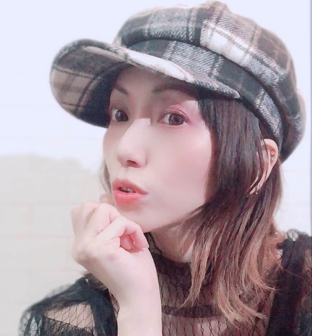 のインスタグラム：「トップスはレイヤードでチェックのキャスケット合わせやすくてかぶるだけでアクセントになる… ・ ・ #甘乃つばき #甘乃樁 #甘乃桩  #人妻 #熟女 #AV女優 #女优 #做爱 #sexy #AV女演员 #여배우 #AV여배 #horny #tits #pornvids #jav #japanPorn」