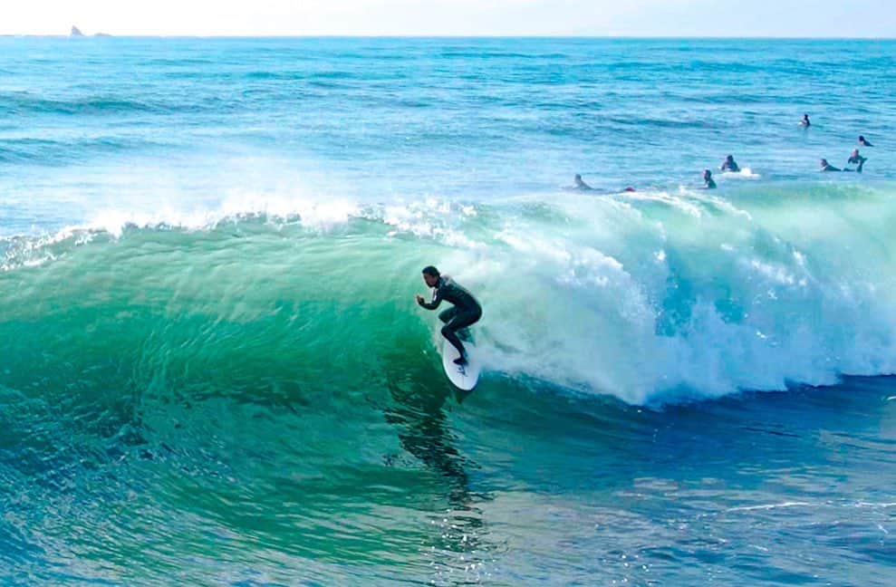 金尾玲生のインスタグラム：「.  shampoo time🏄🏽‍♂️🏄🏽‍♂️🏄🏽‍♂️ 📸by @eiji1783   先日ホームポイントで撮って頂きました🙇🏽‍♂️🙇🏽‍♂️🙇🏽‍♂️  ありがとうございます！  本当に地形が戻って来てくれて毎日サーフィン出来て幸せ✌︎✌︎✌︎  #shonan #surfing」