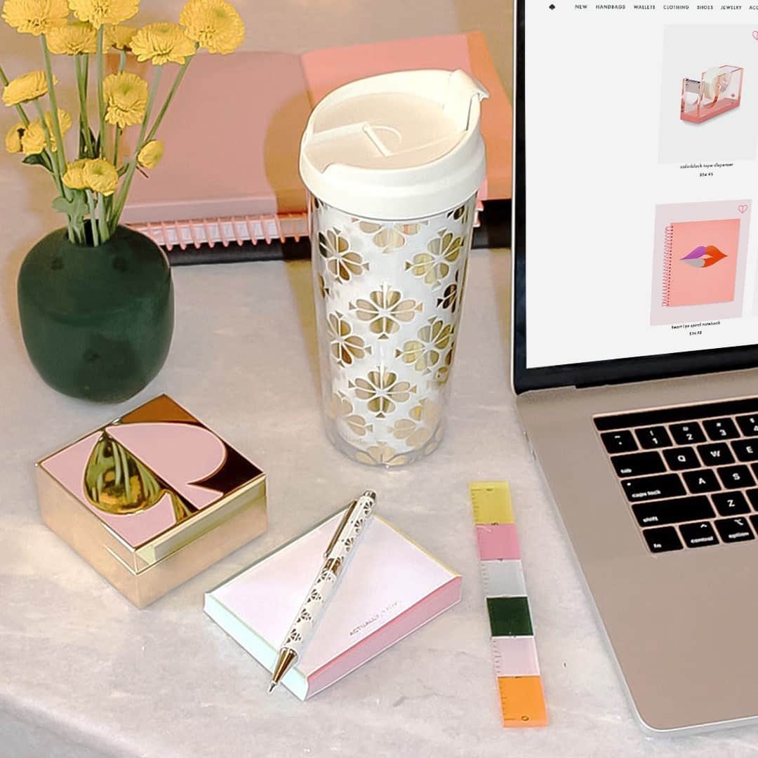 ケイト・スペードのインスタグラム：「this is your sign to take a quick shopping break. 👩‍💻💕」