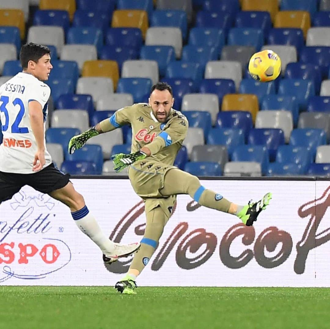 SSCナポリさんのインスタグラム写真 - (SSCナポリInstagram)「📸 Gli scatti del primo tempo ⚽️ #NapoliAtalanta 🏆 #CoppaItalia  💙 #ForzaNapoliSempre」2月4日 5時37分 - officialsscnapoli