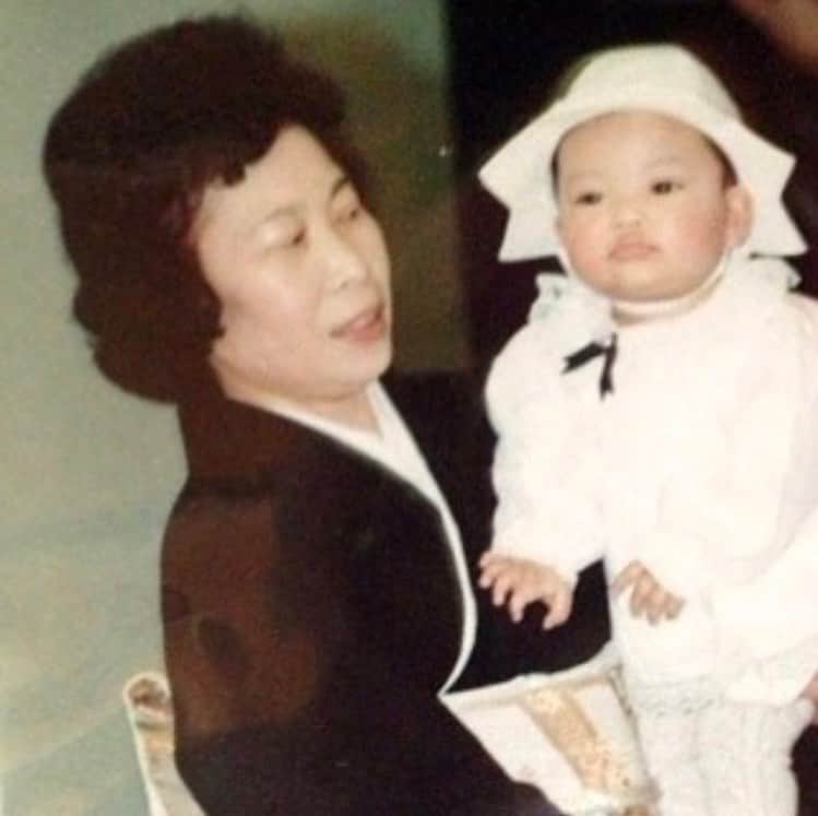 ティファニー・キャデラックのインスタグラム：「⭐️ A warrior. A rock. A silver bullet. The foundation. The woman who taught me proverbs and how to make ankoromochi❤️ It’s Miyako’s Bornday, must represent 👑✨ 1936-2013」