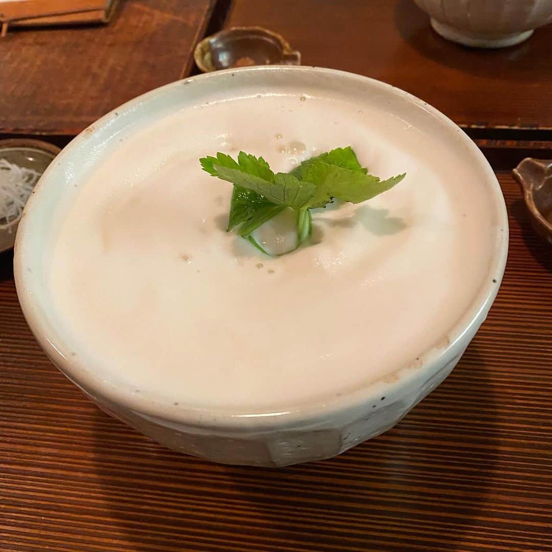 熊谷真実さんのインスタグラム写真 - (熊谷真実Instagram)「そうだ！ 今日はナル蕎麦行ったんだ！ 完食だったんだ！ なんで美味しいんでしょう。 豆乳蕎麦の温かいの。  #熊谷真実#ナル蕎麦 #晩ご飯#やっぱ美味しい#浜松グルメ#浜松美味しい 蕎麦が好き」2月4日 0時45分 - mami_kumagai310