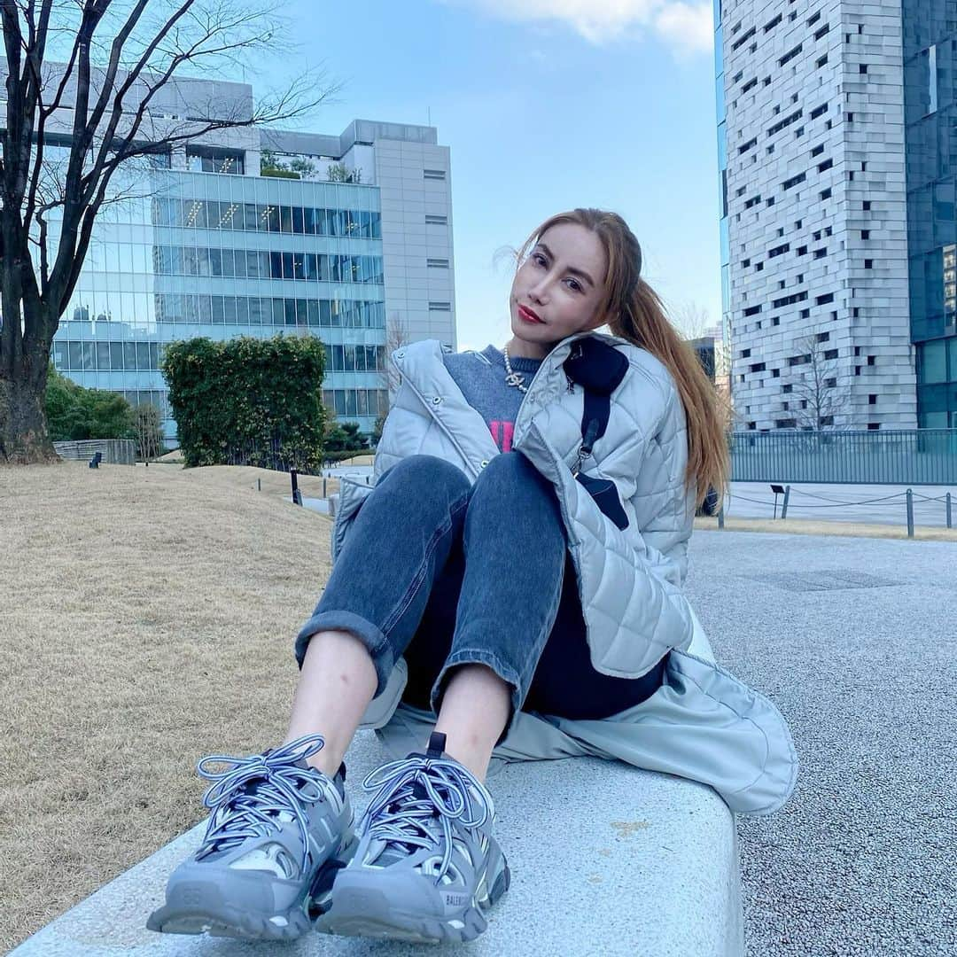 fashion dog loverさんのインスタグラム写真 - (fashion dog loverInstagram)「Hello February💓💓  #winter #winterfashion #fashion #fashiongram #fashionstyle #fashionista #fashionblogger #fashionable #ootd #ootdfashion #ootdinspiration #outfitoftheday #outfit  #prada #chanel#zara#ファッション#ファッションコーデ #シャネル#プラダ#シャネル#balenciaga #alexanderwang #バレンシアガ」2月4日 0時48分 - chihuahuanyan