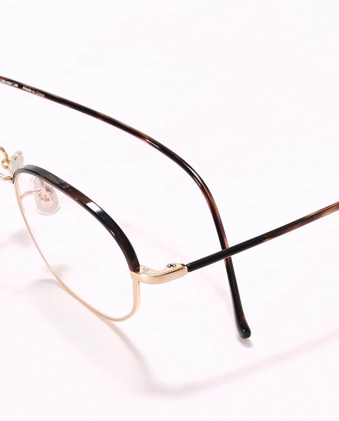 JINS公式さんのインスタグラム写真 - (JINS公式Instagram)「fashion×function_¥12,000+税  #jins #jins_global #jins20fw#eyewear #glasses #optical #ジンズ #メガネ #めがね #眼鏡 #JINSメガネ #ジンズメガネ #👓#メガネ好き #眼鏡好き#アイウェア #eyeglasses #メガネ女子#めがね男子#メガネコーデ#🕶#冬コーデ」2月4日 0時54分 - jins_japan