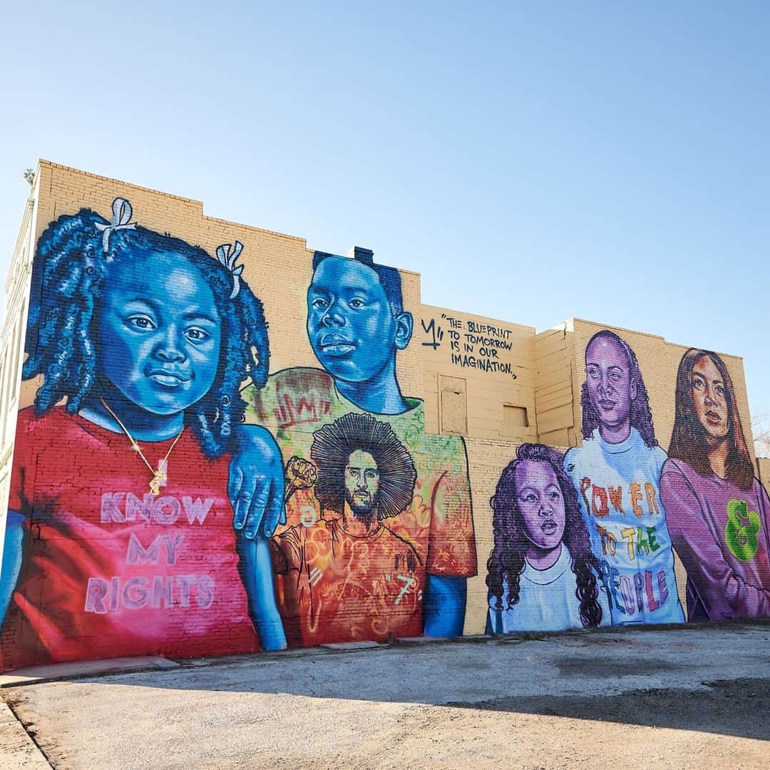 Ben & Jerry'sのインスタグラム：「@kaepernick7 is continuing to build a future where Black youth feel seen, heard, loved, and honored. A 90' by 30' mural created by Kaepernick’s friend artist-activist @bmike2c Brandan “Bmike" Odums, celebrates Tampa youth and joy on the journey to justice. Learn more at the link in our bio!」