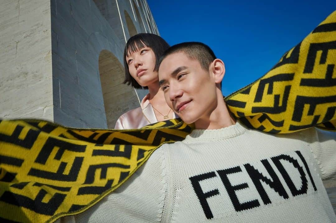 Fendiのインスタグラム：「LOVE IS LOVE  Looks to love. Flirt with signature #Fendi prints and find romance in fresh pastel shades – explore our selection of perfect Valentine’s Day presents at the link in bio.」