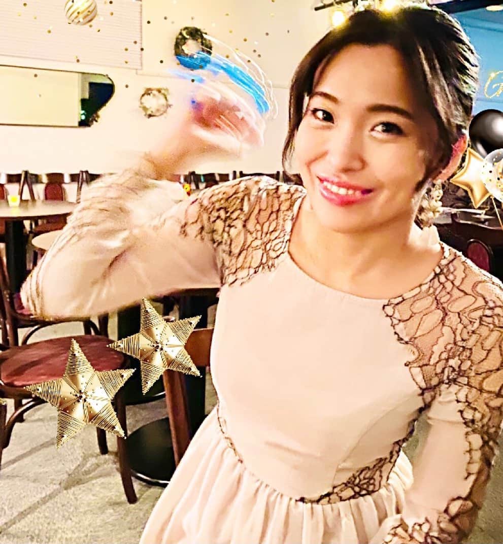 優奈のインスタグラム：「🌟  2/11(木・祝)🌹 出演予定しておりました 💫本八幡『沙羅』さん💫  時間を早めての開催が決定となりました🎤🎹  🎼いつも有難うございます🎼  ✴︎✴︎✴︎  ⭐️2月11日（祝木）⭐️本八幡『沙羅』 Open 17:00 1st 17:30〜／2nd 18:45〜  〜田中利由子Presents〜 Vo. 田中利由子  山本友子  正木まどか  　　優奈 Pf.  鈴木史門  MC5500円（チャーム付）+お飲み物（600円〜）+10%消費税  ‪TEL:047-324-2530‬ ‪千葉県市川市八幡3-8-23 プリンセス三善１F‬  http://sara-concerto.com/  #本八幡沙羅 #時短営業 #singeryuuna #popssinger」