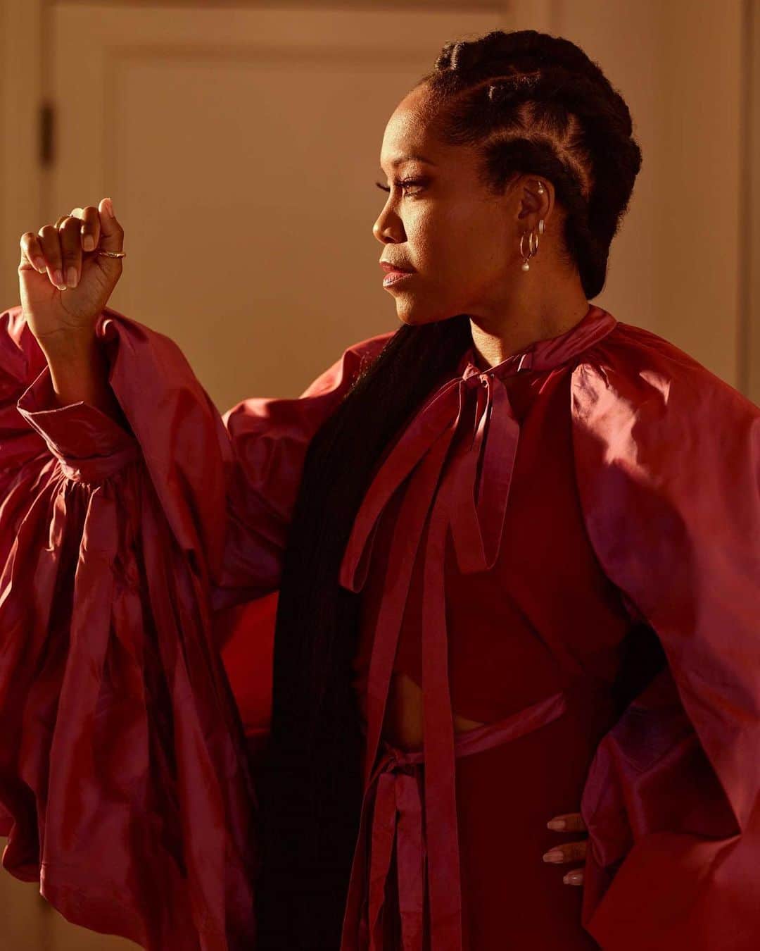 コモンのインスタグラム：「Congratulations @IAmReginaKing on becoming the second Black woman in history to earn a Golden Globe Award nomination for Best Director for her film One Night In Miami. I love to see it! The first was @Ava back in 2015 for her film #Selma.」