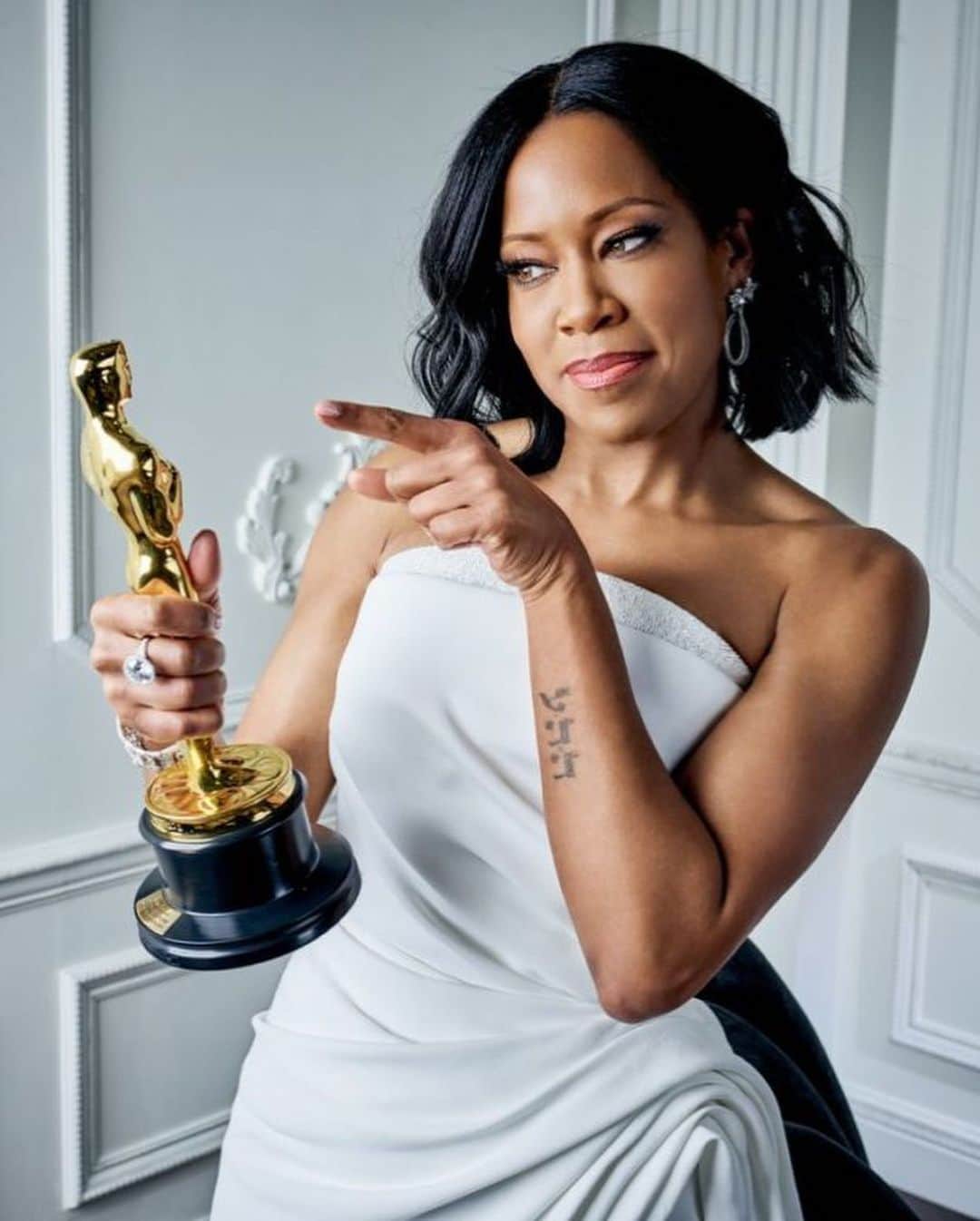 コモンさんのインスタグラム写真 - (コモンInstagram)「Congratulations @IAmReginaKing on becoming the second Black woman in history to earn a Golden Globe Award nomination for Best Director for her film One Night In Miami. I love to see it! The first was @Ava back in 2015 for her film #Selma.」2月4日 1時27分 - common