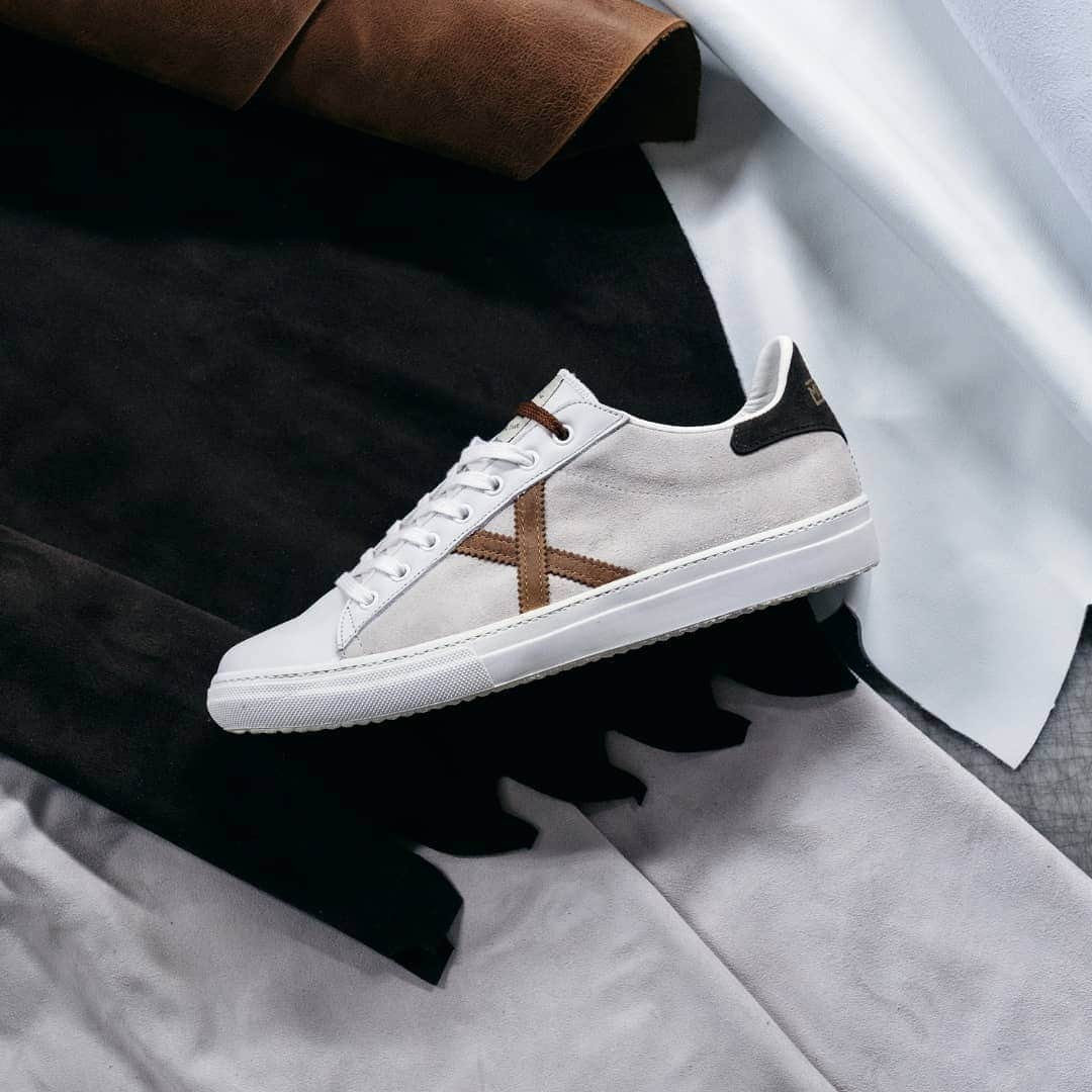 ミュニックのインスタグラム：「Cuidando cada detalle 👟✖️💯 ᴍ ᴜ ɴ ɪ ᴄ ʜ  ʀ ᴇ ᴛ ᴇ ·  ꜰᴡ20 ᴄᴏʟʟᴇᴄᴛɪᴏɴ #MunichSports #RETE #MunichModa #FW2020」