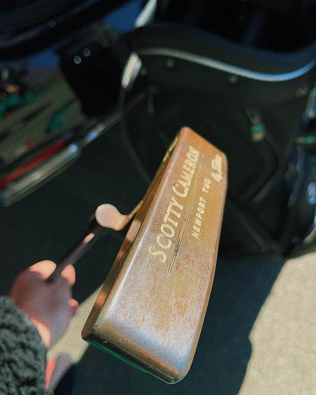 柴田翔平のインスタグラム：「2021年2月3日 立春🌸 New gearで⛳️ 早く暖かくなってゴルフしたいなー #scottycameron #newportwo #titleist #mercedesbenz」