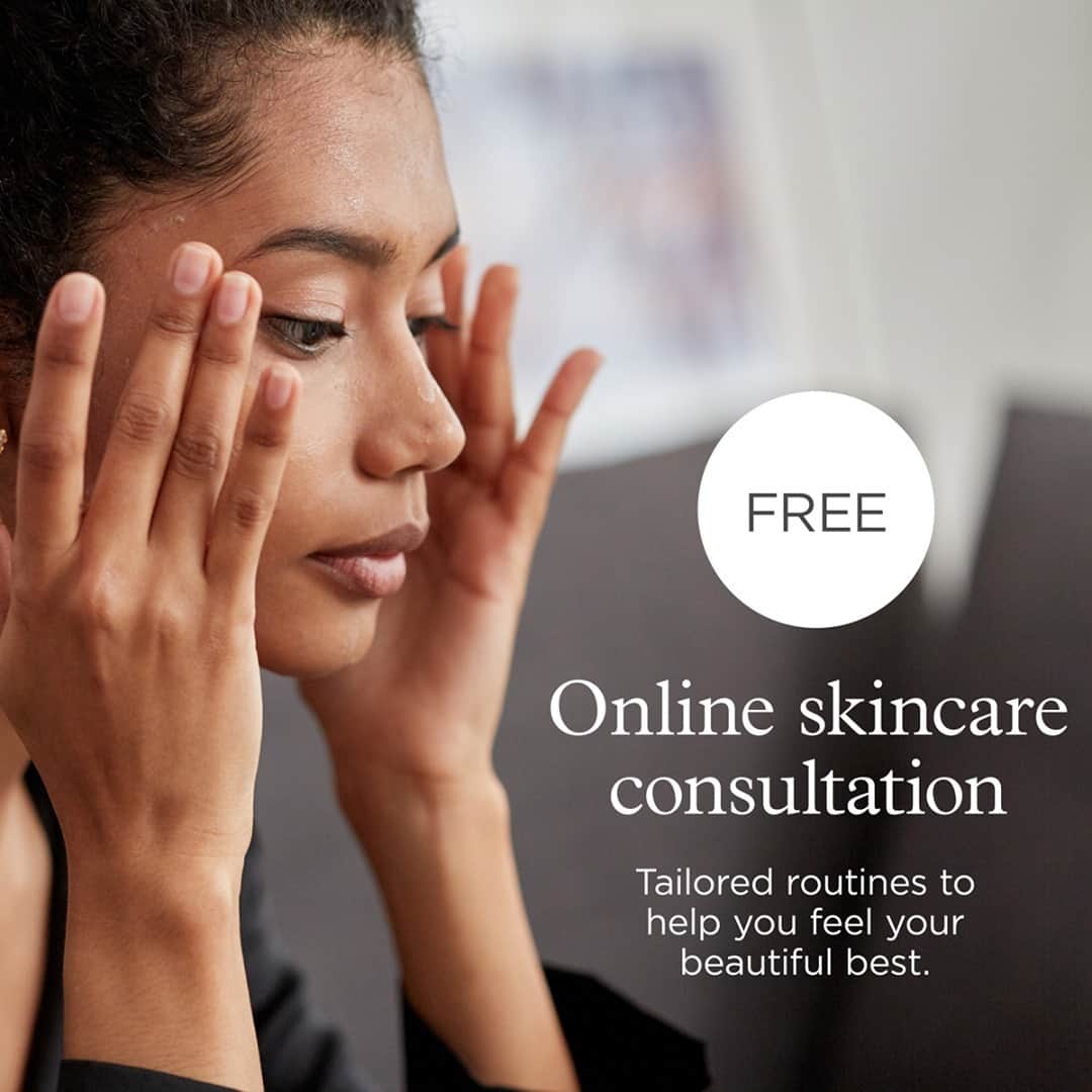 Neal's Yard Remediesさんのインスタグラム写真 - (Neal's Yard RemediesInstagram)「Interested in learning more about your skin? Book a FREE online skincare consultation to find your new routine. 💙  Our team of skincare experts is on hand to help you find the best routine for your skin type, all from the comfort of your own home.  🤳  Join us for a one-to-one video consultation and we’ll share our top tips on how to make your skin look and feel its beautiful best. Head to the 'online consultation' tab on our website to book your appointment. 💙 #onlineconsultation #skincareconsultation #consultation」2月4日 2時00分 - nealsyardremedies