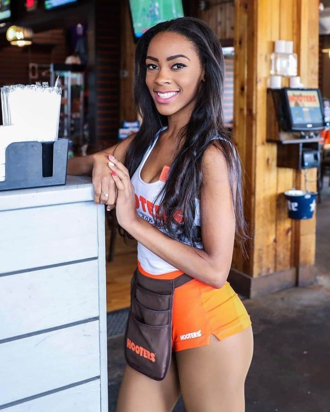 Hootersさんのインスタグラム写真 - (HootersInstagram)「It’s always a good day at Hooters. See you soon?」2月4日 2時00分 - hooters