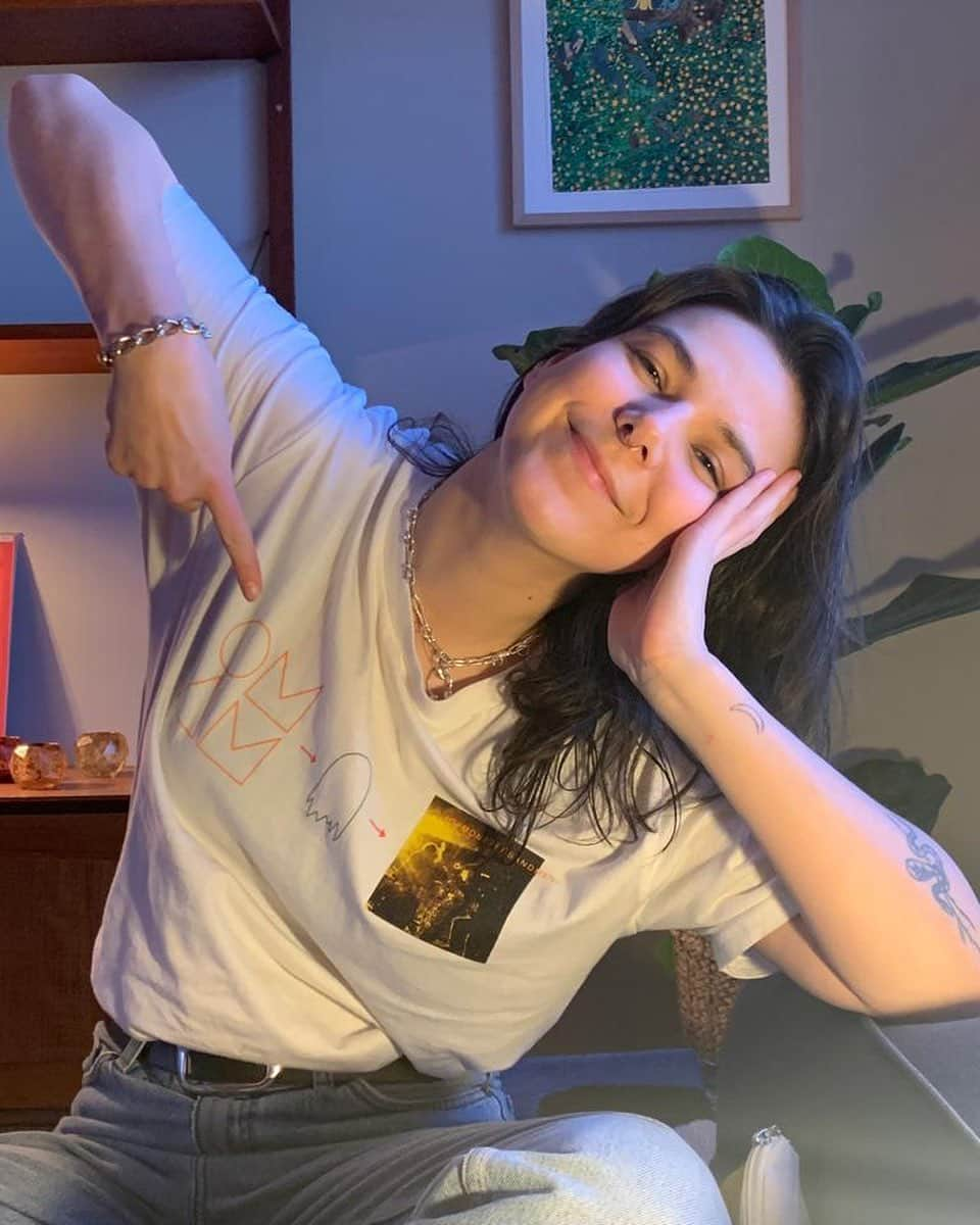 Of Monsters and Menさんのインスタグラム写真 - (Of Monsters and MenInstagram)「who else has this shirt??  🧡🍊🧡🍊🧡」2月4日 2時27分 - ofmonstersandmen