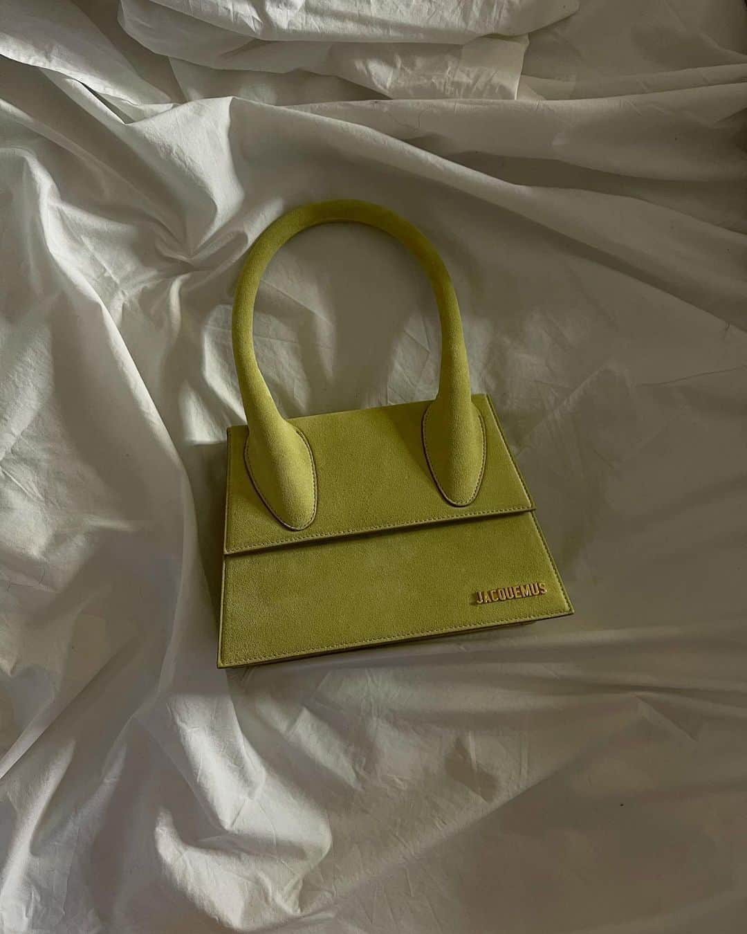 ベレン・ロドリゲスのインスタグラム：「Quelle sorprese che ci piacciono tanto tanto🤍 😍👜」