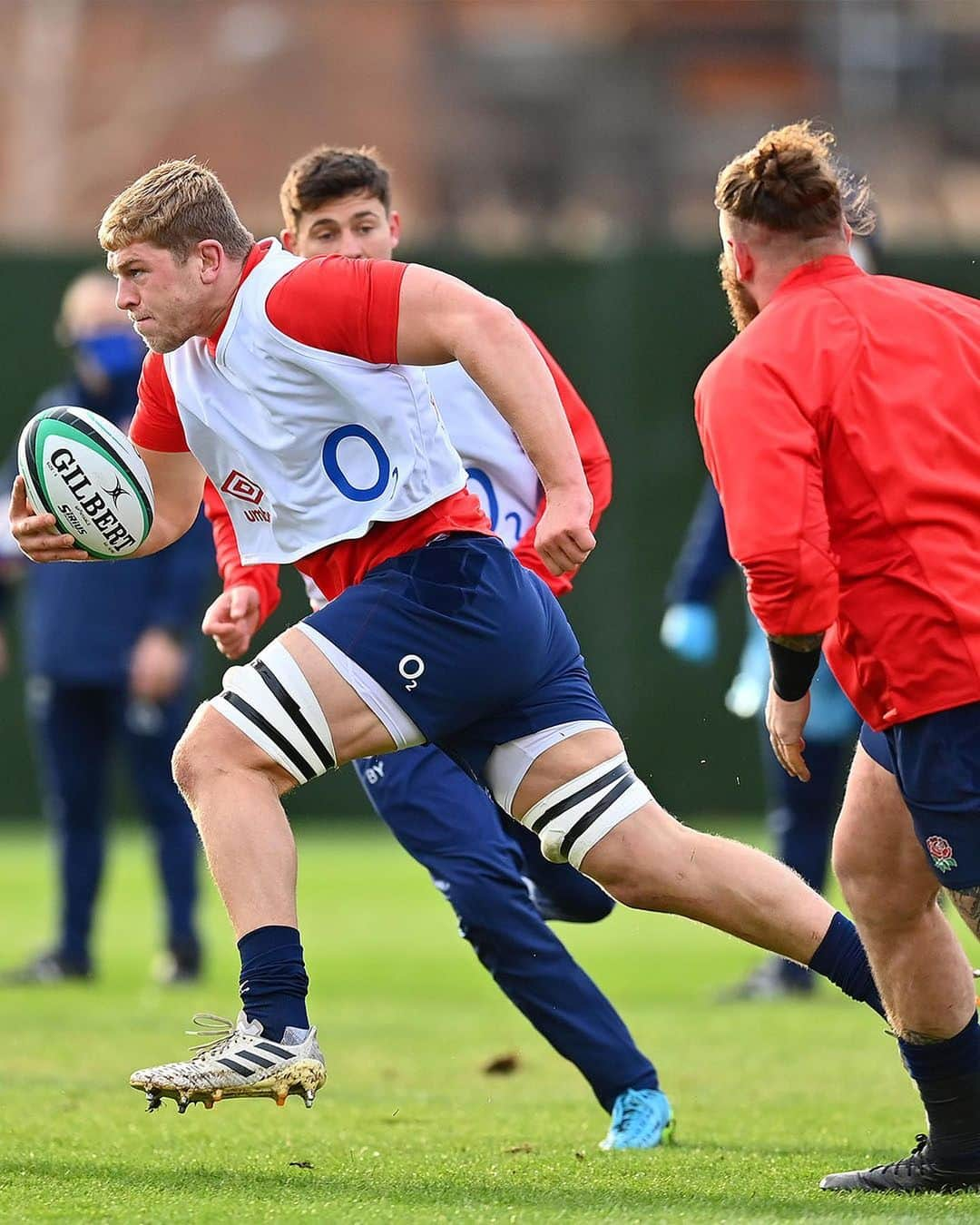 ラグビーイングランド代表さんのインスタグラム写真 - (ラグビーイングランド代表Instagram)「Building towards game day 🔋🔜 #ENGvSCO #CalcuttaCup #GuinnessSixNations」2月4日 3時29分 - englandrugby