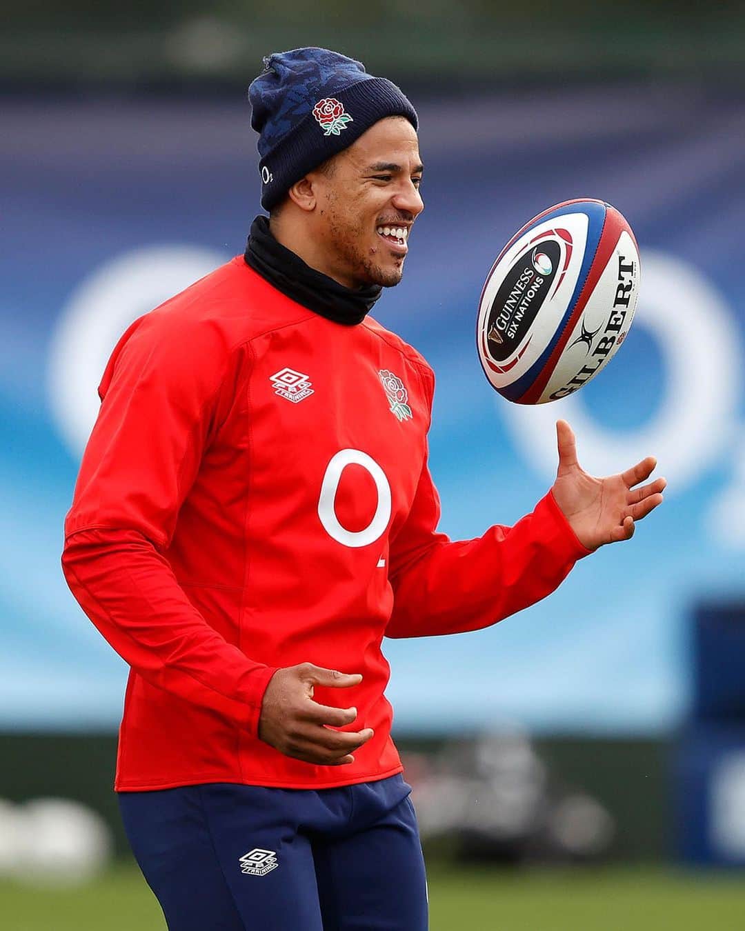 ラグビーイングランド代表のインスタグラム：「Building towards game day 🔋🔜 #ENGvSCO #CalcuttaCup #GuinnessSixNations」