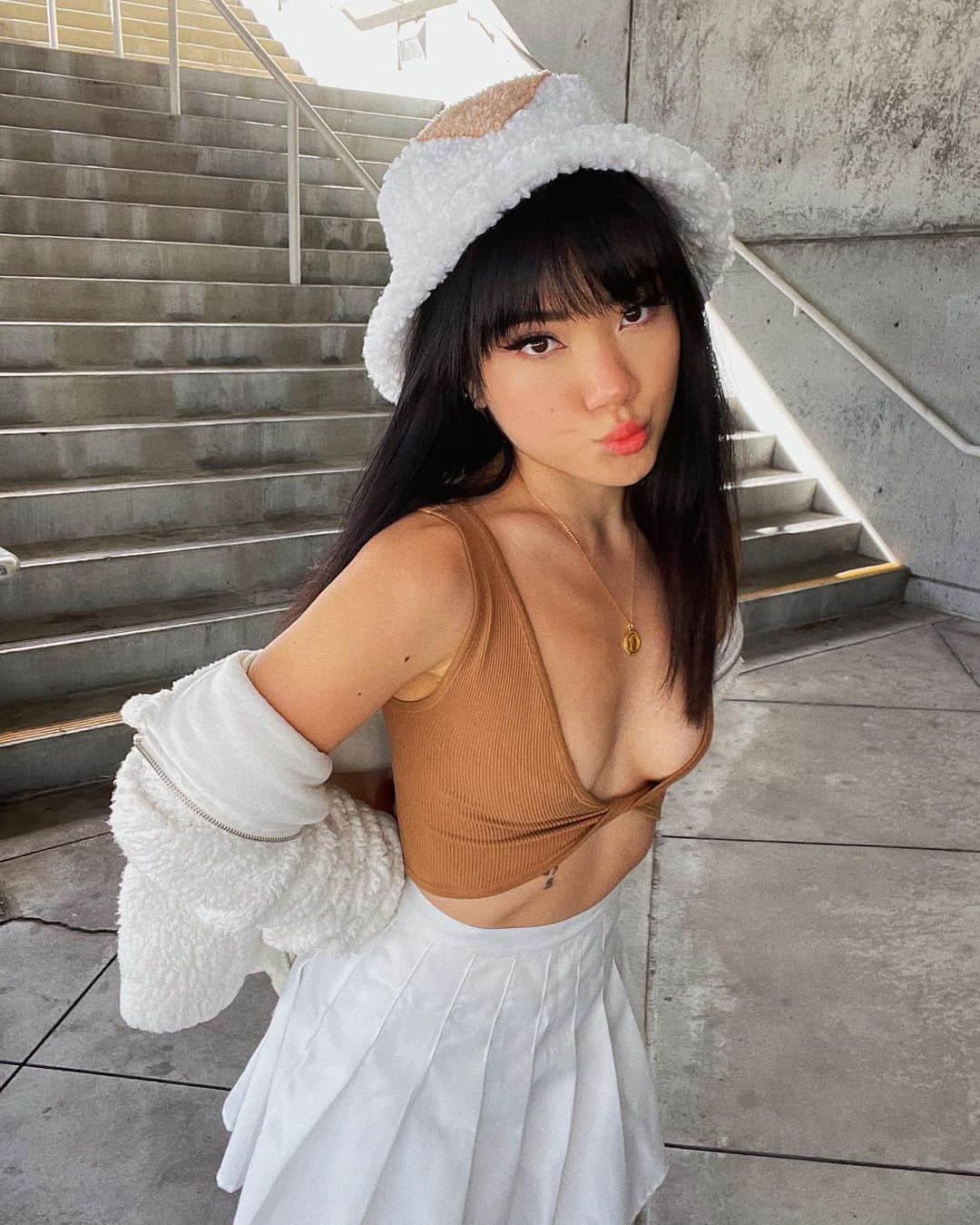 Marycakeのインスタグラム：「lookin’ for aang 🦬🥺⬇️」
