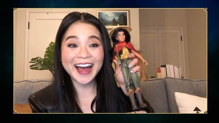 Hasbroのインスタグラム：「Watch Kelly Marie Tran, Awkwafina, and Gemma Chan unbox their Raya and the Last Dragon dolls! #Disney #RayaAndTheLastDragon」