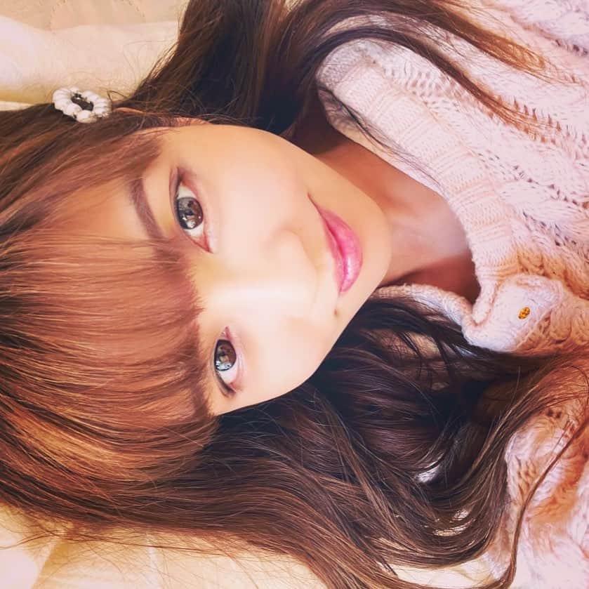 茜結のインスタグラム：「今日ゎより一層 なんか宇宙人顔してるなぁ👽  #茜結#グラビア#グラドル #女優#役者#ナレーター#youtuber #youtuber好きな人と繋がりたい #youtubechannel #可愛い女の子 #大人可愛い #綺麗になりたい #低身長 #シングルマザー #綺麗なお姉さん #熟女 #カメラマンさんと繋がりたい #撮影モデル #撮影 #cute #beautiful #水着 people #お洒落さんと繋がりたい #お洒落 #可愛くなりたい #可愛い女の子 #可愛い子と繋がりたい #美少女 #美魔女」