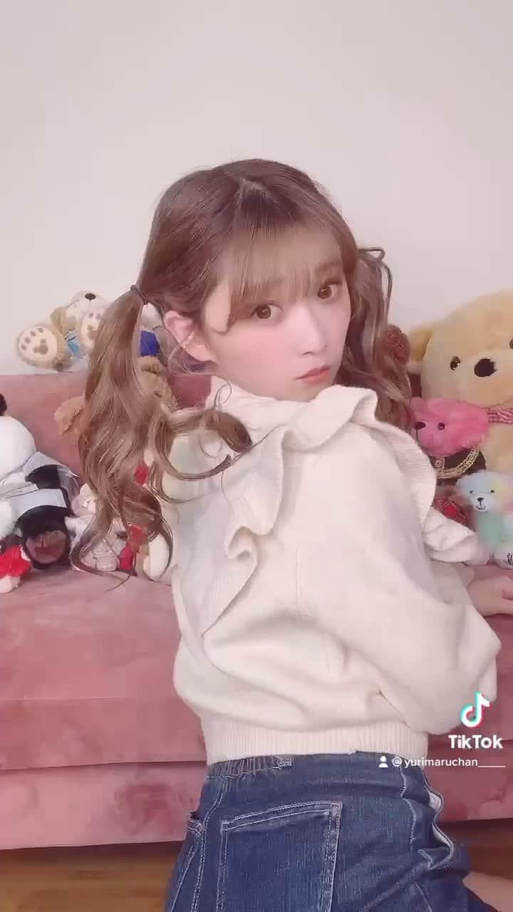 平野友里（ゆり丸）のインスタグラム：「#ツインテールの日 (遅刻投稿❤︎) #ツインテール #ツインテールアレンジ  #tiktok」